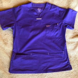 IguanaMed Scrub Set (top/pant)-purple/pink contrasting;GUC;smoke/pet free home